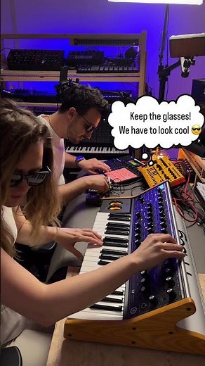 Dawless Jam w Moog Subsequent 37, NI Maschine+ (standalone) and a bunch of FX #technomusic #dawless