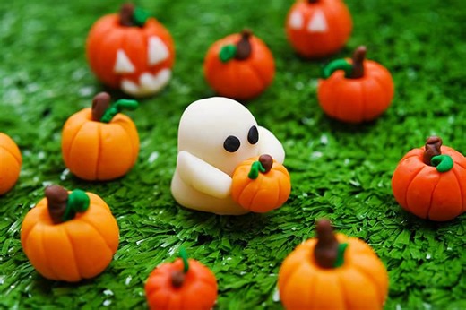 Polymer Clay Pumpkin and Ghost | Cute Halloween Clay Ideas