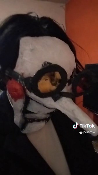 Complete cosplay at last! haha I'm just leaving these nonsense videos I made!✨🔵 #spamton #deltarune #spamtoncosplay #spamtongspamton #cosplay #sinsentidoninguno #undertale #spamtonbigshot #🔵