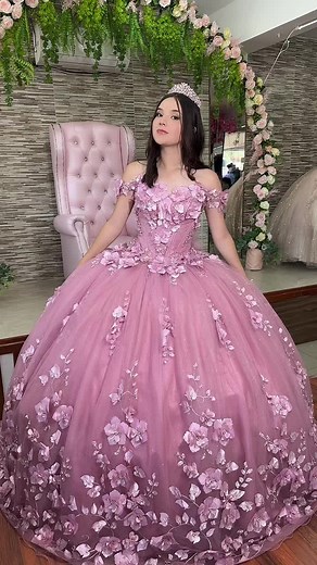 Vestido de 15 años modelo “Orquidea” color palo de rosa