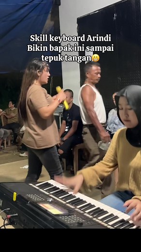 Keterampilan Keyboard Arindi yang Menghibur