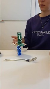 Dice Stacking mit einer Gabel🍴🎲 #dicestacking #trickshot #dicestack #würfel #dice #fyp | Kniffelset