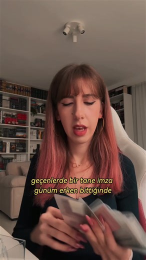 Adora Yagmur'un Kitabı ve İmza Töreni