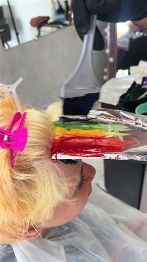 O cabelo de 1 milhão finalmente saiu❤️✨ #cabelocolorido #tialuh #mariabonita