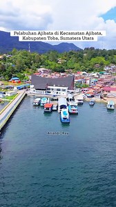 Pelabuhan ini merupakan salah satu pelabuhan utama yang melayani penyeberangan dari daratan Tapanuli ke Pulau Samosir di Danau Toba. Siapa yang sudah pernah Menyebrang ke Pulau Samosir gys⁉️ #pelabuhan #danautoba #ajibata #parapat #sumatera #dronevideo #info | Ariandi Rambe