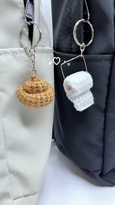 Couple Keychain: poop & toilet paper roll 💩🧻😌 #crochet #couplekeychain #crochetpoop #crochettoiletpaper #toiletpaper #poop | Crochet Creator