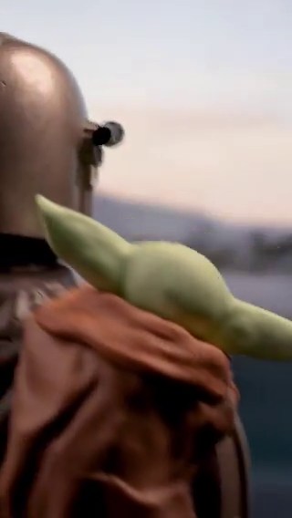『マンダロリアン・アンド・グローグー』のポップコーン バケットが公開🍿ディン・ジャリン&グローグーのバケットはプロジェクター付きで音が鳴る！AT−ATのバケットは足も動く！今までの傾向から考えて日本でも発売されるだろう