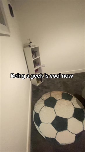 Embrace Your Inner Geek: Why Being a Geek is Cool