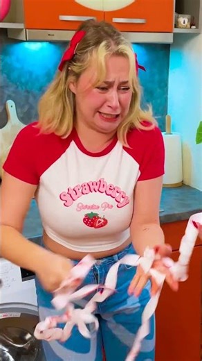 Was hast du da im Mund? 🤔 Entdecke das Rätsel! 🤭