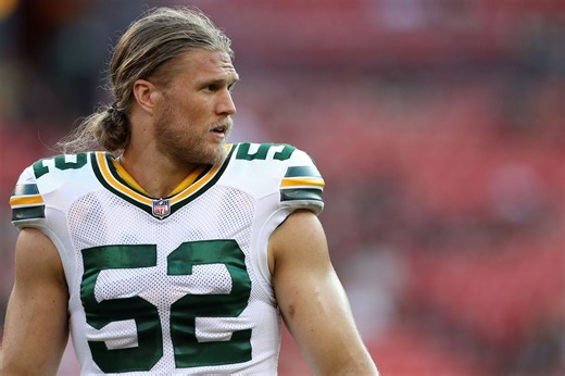 Is former Packers LB Clay Matthews III still playing football in 2022?