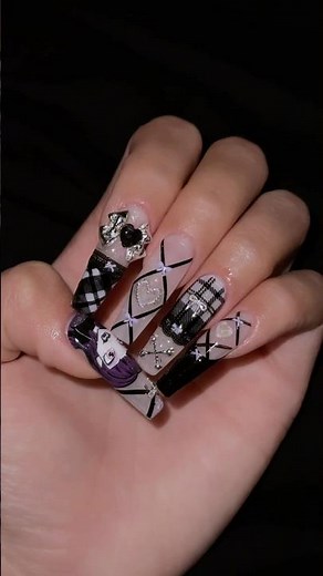 monster high nails 💜 #monsterhigh #halloweennails #nailinspo #gelnails #nailart #nails