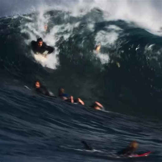 Gotta love a bonzer! Jay Davies putting a modern twist on a board originally designed in the 70’s 💦 🎥: joshevans6161 #FlashbackFriday #FBF #WesternAustralia #WA #WestOz #WestIsBest #ThisIsWA #WAsurfers #SurfingWA | Surfing Western Australia
