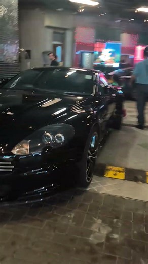 Aston Martin DBS