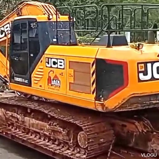 big rig lowboy Trucking excavator #truck