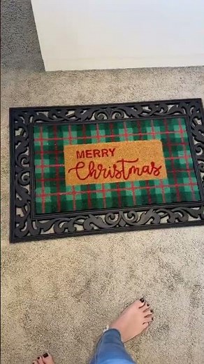 This is a doormat with changeable mats for each season