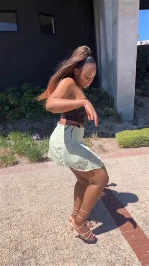 Trisha Black Munyama Patricia on Instagram: "Woza January"