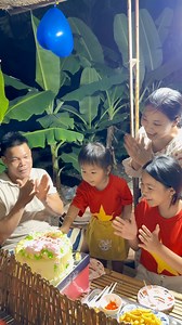 1.9M views · 42K reactions | Không cầu mong con tài giỏi hơn người, chỉ nguyện cho con 1 đời bình an hạnh phúc ❤️Chang Chang ơi chị cũng chúc em sinh nhật vui vẻ nha #angicungduoc | Ăn gì cũng được | Facebook