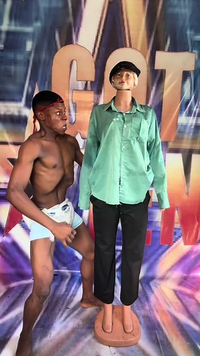 Unbelievable Magic Performance You Can't Miss!