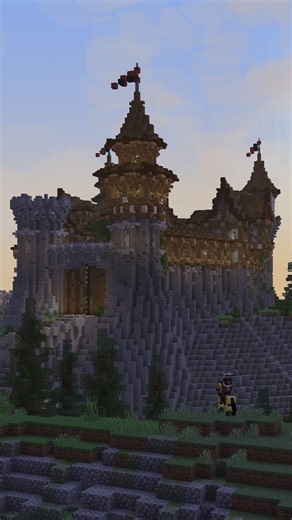 I found a Medieval Castle in Minecraft ✨