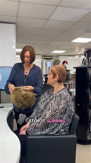 70K views · 430 reactions | Curls curls curls  Watch our stylist Emma install Click Click Flash by Raquel Welch - available on our website with an incredible 20% off  #wig #alopecia #curly #styling #hairloss #hairlosssolution | Hothair | Facebook