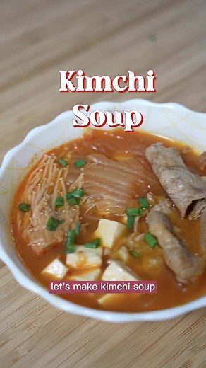 Easy Kimchi Soup Recipe with Common Ingredients