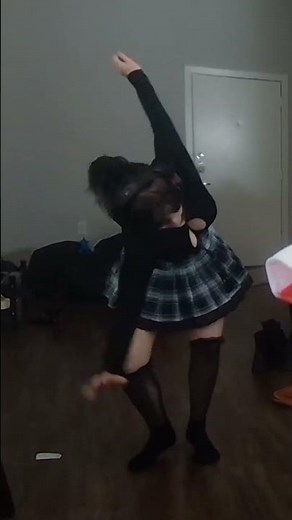 Queen Nephie Birthday Rat Dance