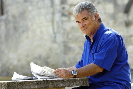 Georges Pernoud : cette ancienne grange rénovée en Dordogne, où il passait ses vacances en famille