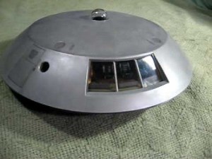Polar Lights 12" JUPITER 2 kit - Buildup by Les Walker