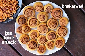 bhakarwadi recipe | how to make maharashtrian bhakarwadi snack