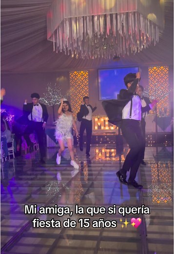 Baile Sorpresa de 15 Años con Merengue