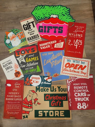 Pulling out my Christmas décor and realizing I’ve curated a whole collection of vintage store signs over the years… and honestly, my heart is so full. 🎄✨ How fun are these? There’s something special about these old department store pieces — they bring back the magic of holiday shopping before everything was online. The jingling bells on the doors, the handwritten sale signs, the hunt for the perfect gift, the excitement of layaway pick-ups, and that feeling of wandering through aisles filled wi