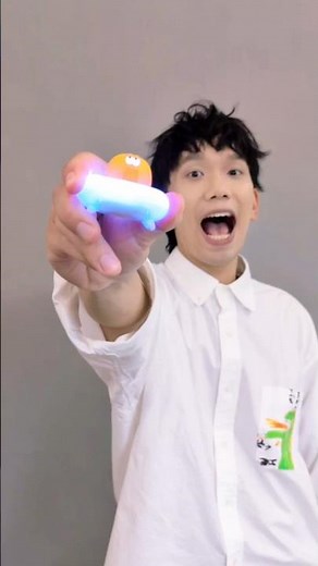 這閃閃發光的蛋......是誰家的演唱會手燈！ #理想混蛋
