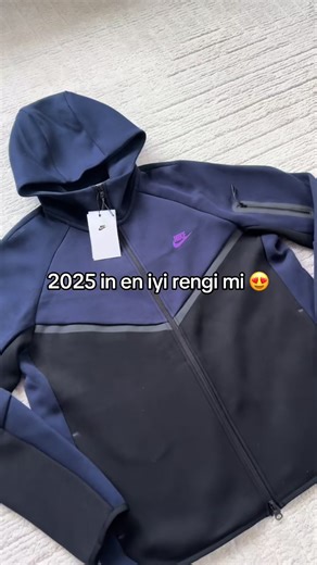 Best Nike Tech Fleece Colors for 2025