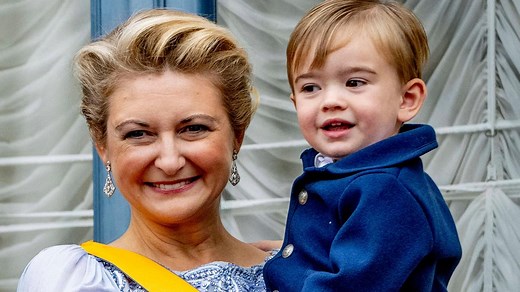Stéphanie de Luxembourg se confie après son intronisation : “En public, je suis à 100 % Grande-Duchesse. À la maison, 100 % mère”