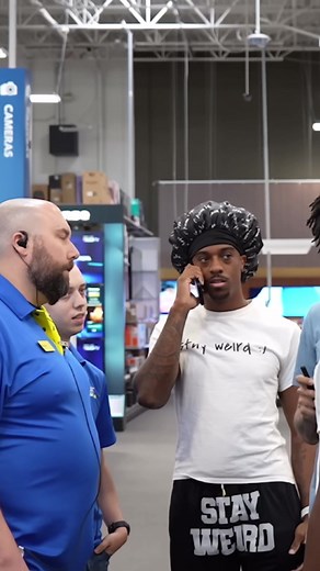 Hilarious Walkie Talkie Prank on Best Buy Employees