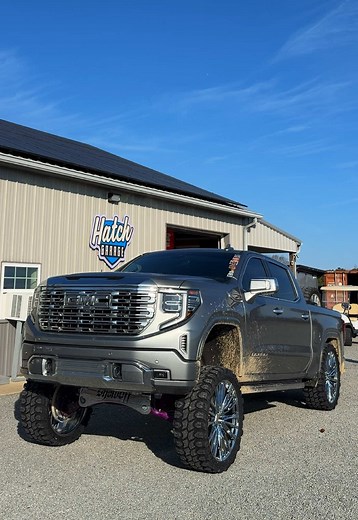 Hit a dig so I had to get new shoes 🤩@Premier Illustrations #premierillustrations#fyp#gmc #squattedtruck #sierra1500