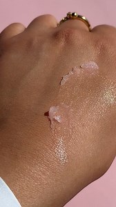 198 reactions | Rich, creamy, effortless - this lip mask is about to become your new best friend. | Hempz | Facebook