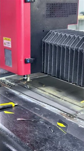 Laser Cutting Touchscreens for Portable All-in-One Monitors | Factory Process#portablemonitor