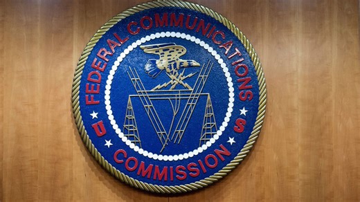 FCC considers letting state prisons use cellphone jammers