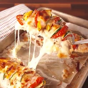 Primavera Stuffed Chicken is SO amazing you'll forget it's healthy. Full recipe: http://dlsh.it/8a5gW0B | Delish