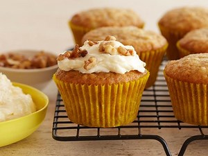 Giada's Banana Muffins