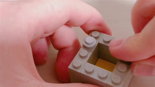 LEGO Hands On: Assembling a Simple Structure
