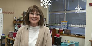 Golden Apple awarded to Fairmont kindergarten teacher