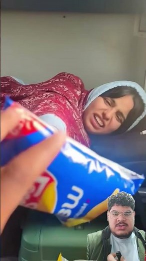 Train me pillow ka jugad hogya 😅 #comedy #funny #sister #ytshorts #priyalkukreja