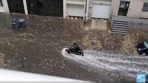 Heavy rainfall hits Paris, flooding several metro stations