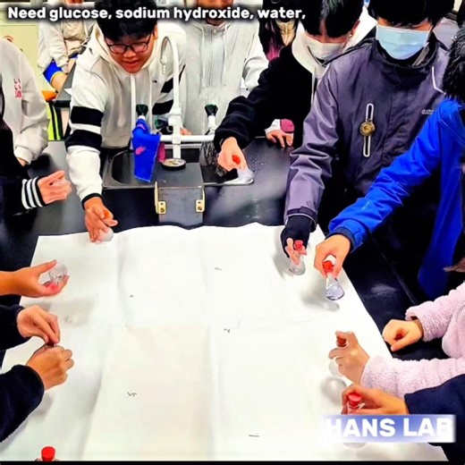 Watch Colors Transform With This Easy Experiment! #ChemistryExperiment #CampusLife