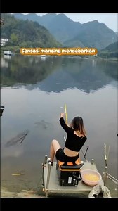 Sensasi mancing mendebarkan dengan joran panjang 🙈😜 #mancing #joran #mancingikan #sensasimancing