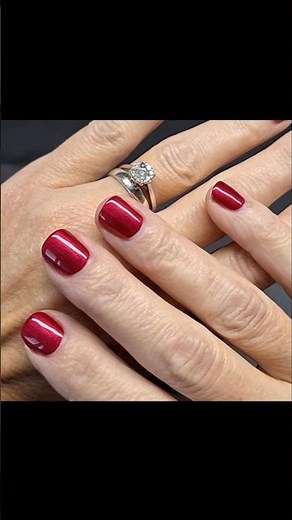 💋 The Ultimate Luxe Red - Pure Glam! #sexyrednails #glamorousnails #partynails
