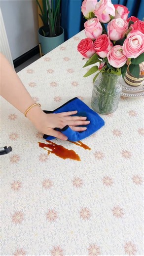 How to sew 🤓Smart Tablecloth LAUGHS at Spills Literally