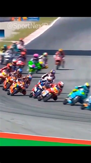 Máximo Quiles DOMINATES Catalonia GP! Veda Charges +12 Positions 🇮🇩🔥